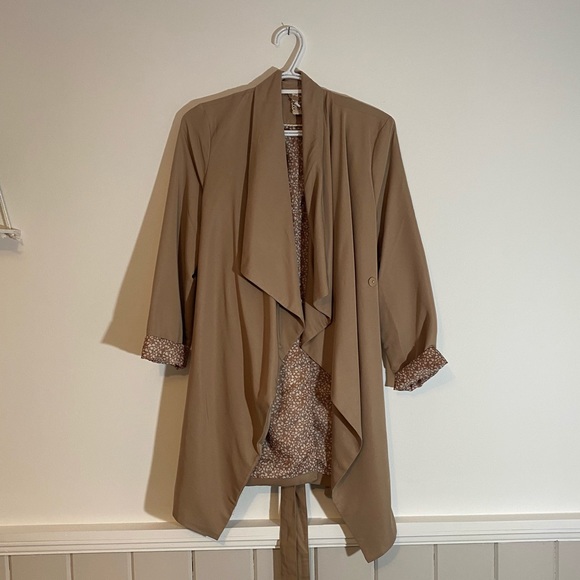 H&M trench coat - Picture 6 of 6
